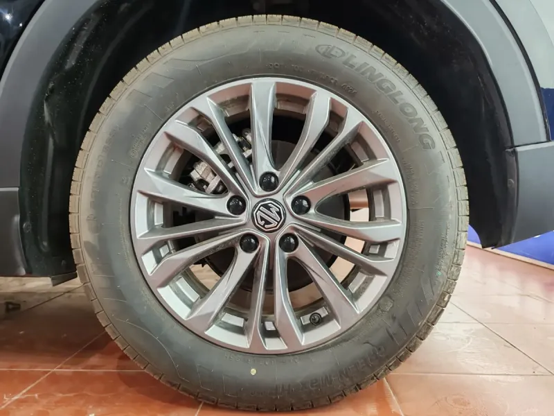 ام جي ZS 2025 استاندر 5