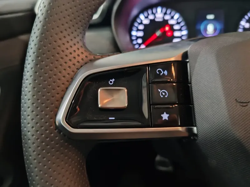 ام جي ZS 2025 استاندر 18