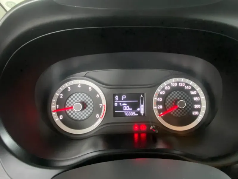 Hyundai GRAND i10 FLEET 2024 13