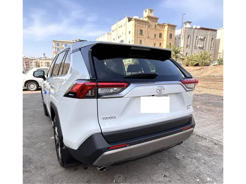 Toyota RAV4 2025 Hybrid full option 4
