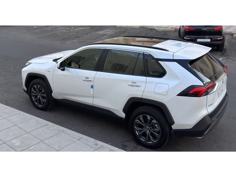 Toyota RAV4 2025 Hybrid full option 9