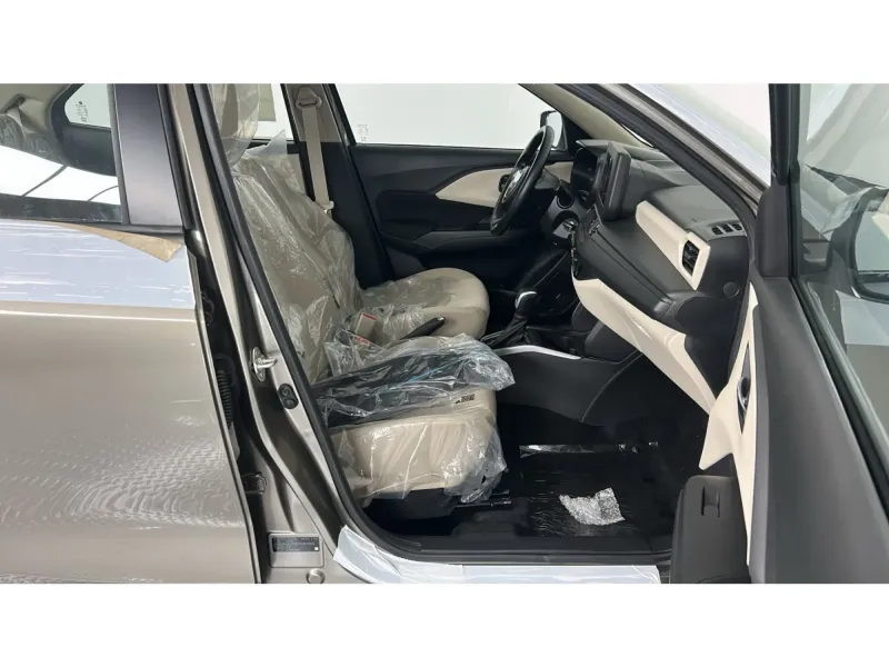 Suzuki Dzire GL 2027 15