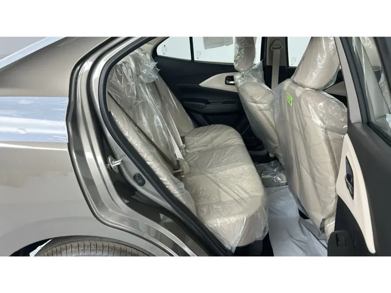 Suzuki Dzire GL 2027 14