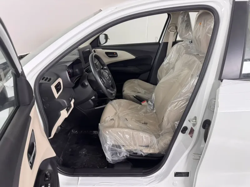 Suzuki Dzire GL 2027 21