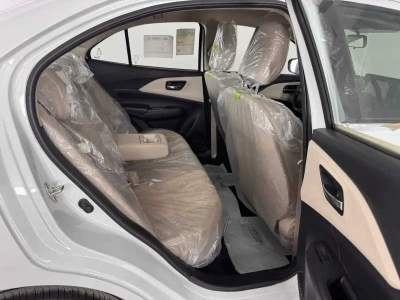 Suzuki Dzire GL 2027 22