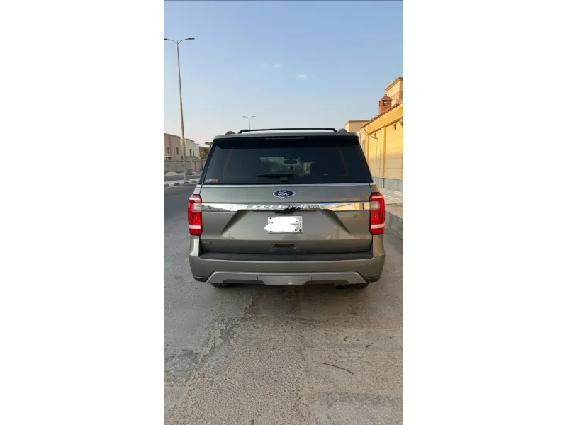 فورد اكسبيديشن 2019 4