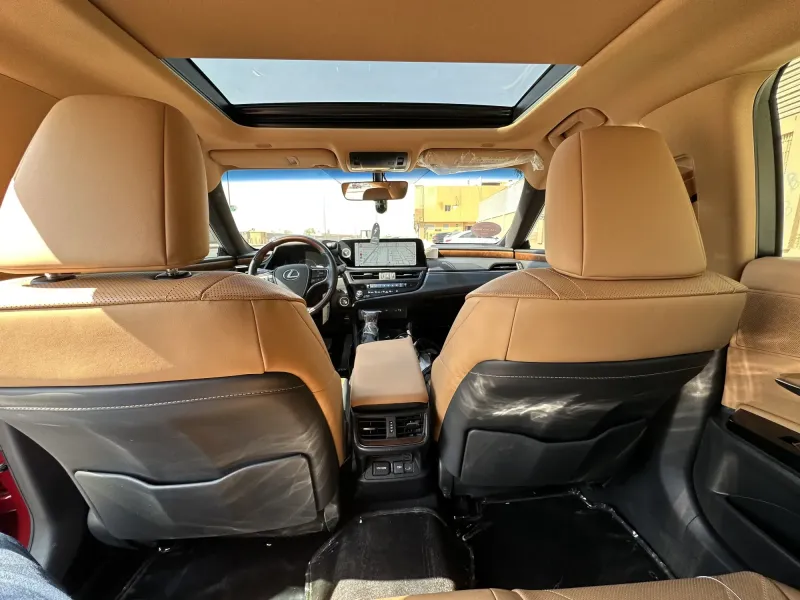 Lexus ES 2025 8