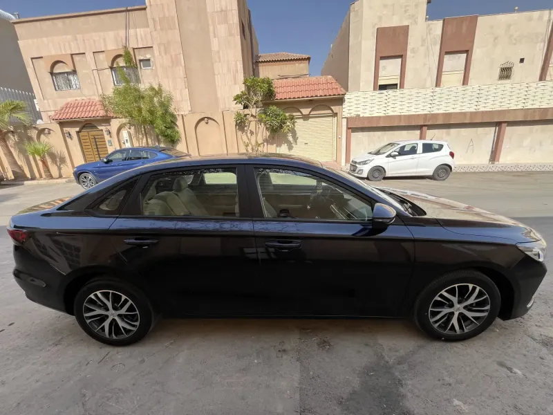 جيلي امجراند جي اس 2024 3