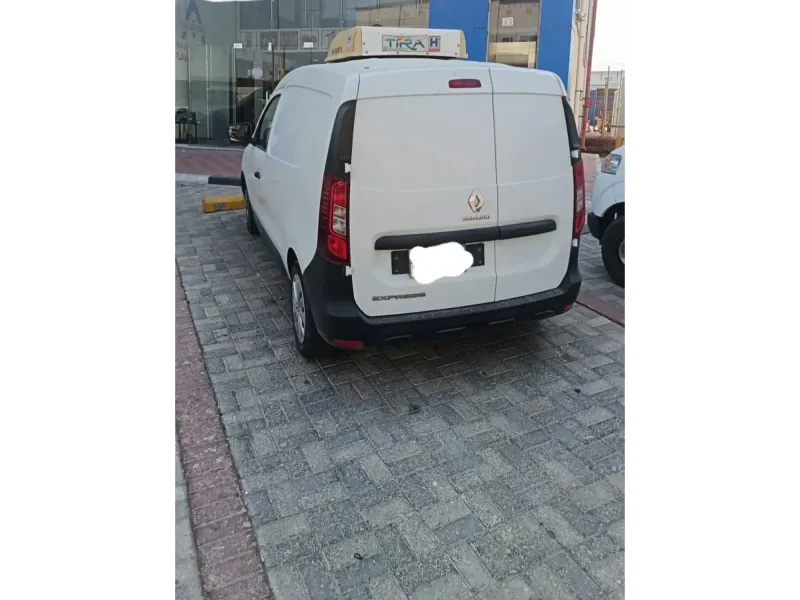 رينو إكسبرس 2023 4
