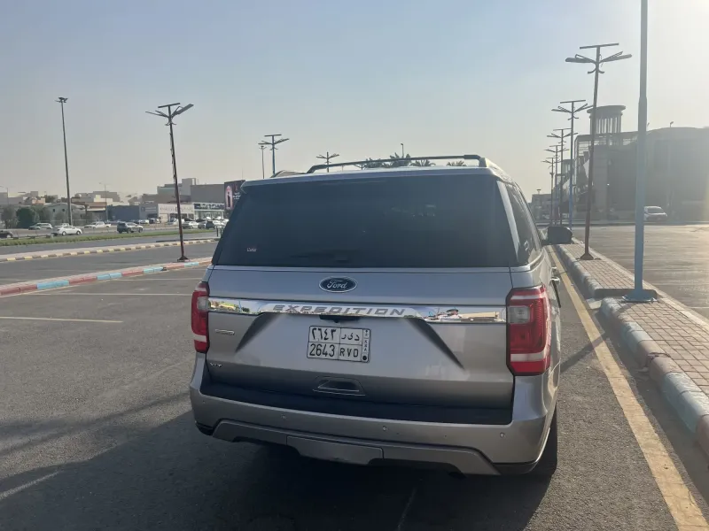 Ford Expedition 2021 3