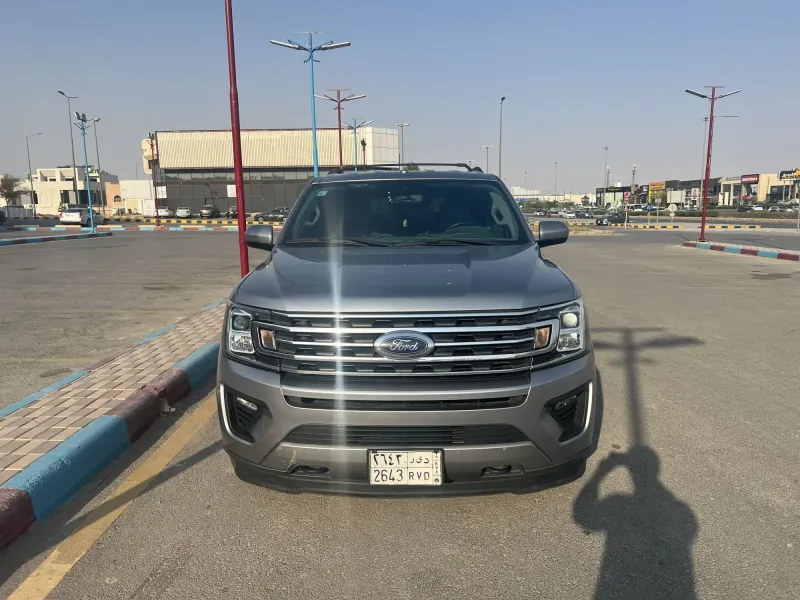 Ford Expedition 2021 1