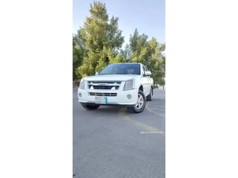 ايسوزو دي ماكس 2012 2