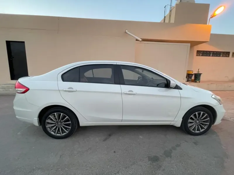 سوزوكي سياز 2024 21