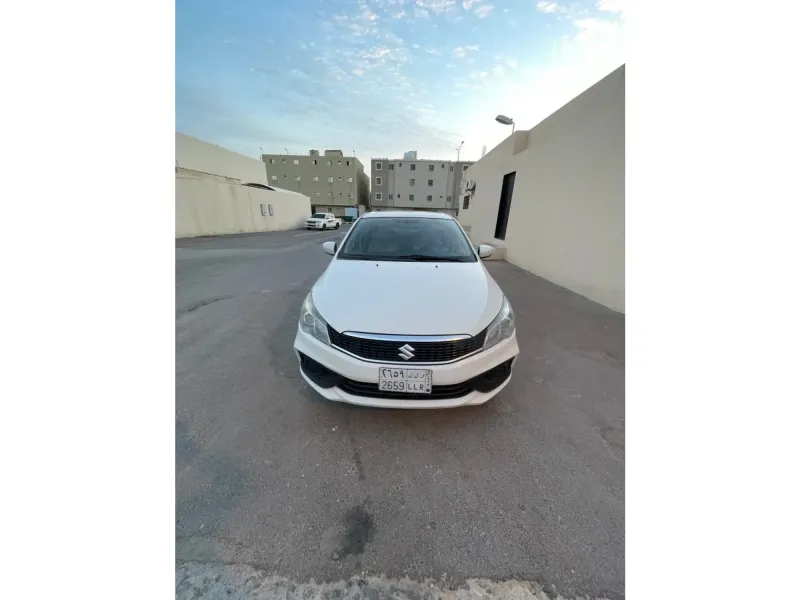 سوزوكي سياز 2024 1