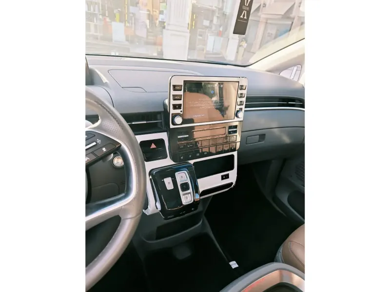 Hyundai Staria 2024 5