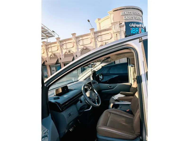 Hyundai Staria 2024 6