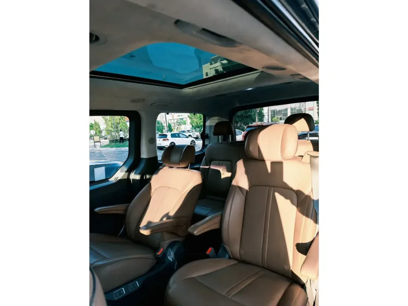 Hyundai Staria 2024 4