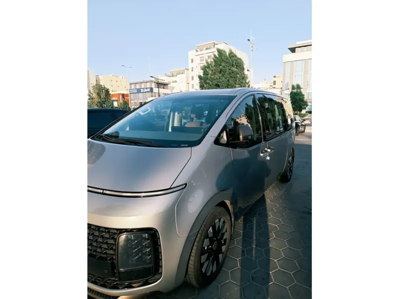 Hyundai Staria 2024 2