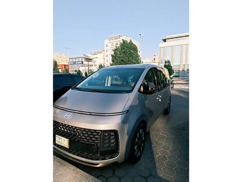 Hyundai Staria 2024 1
