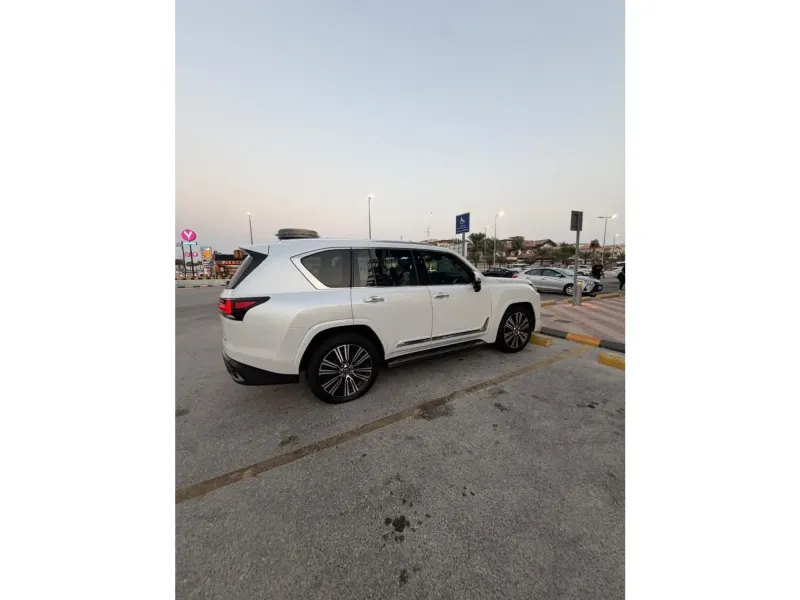 Lexus LX 2025 6