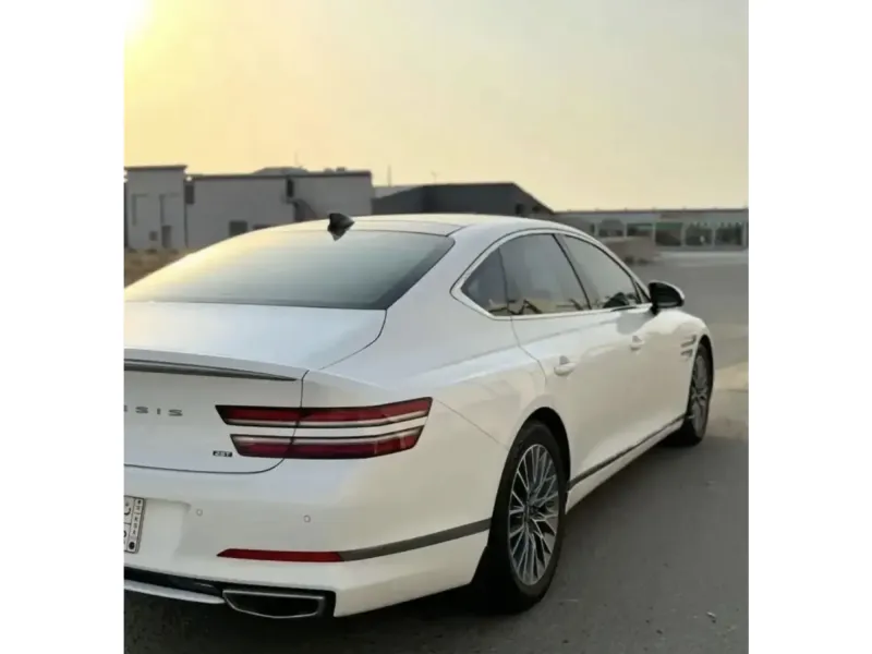 جينيسيس جي 80 2022 3