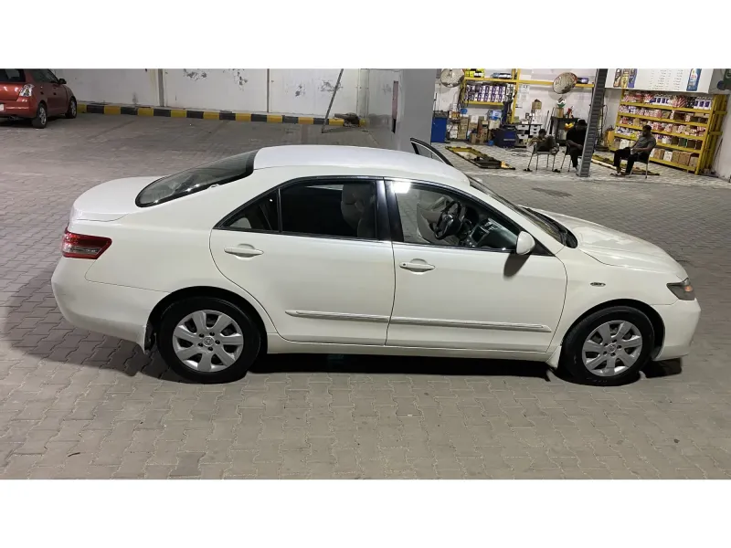 Toyota Camry 2011 4