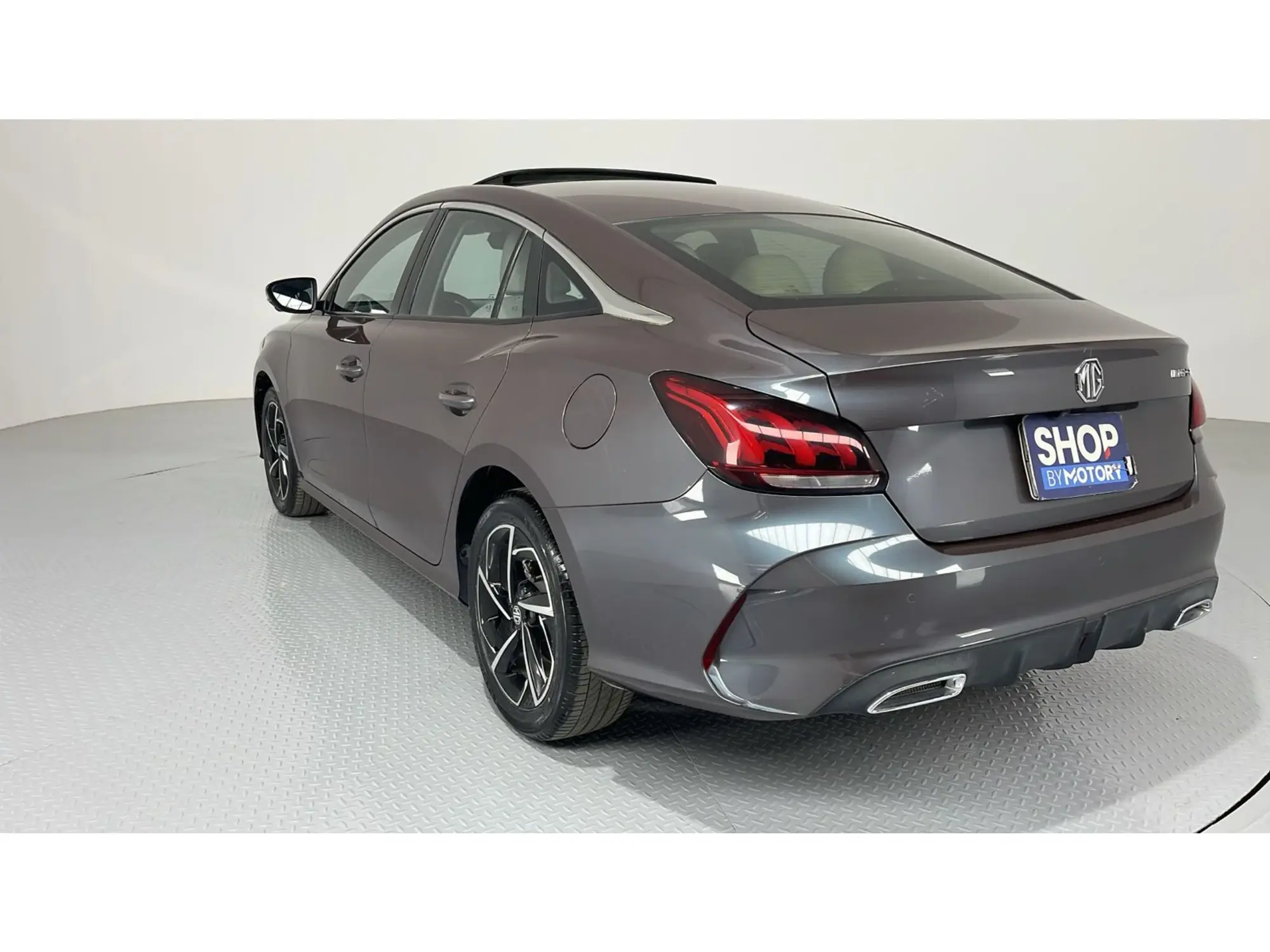 MG GT STD 2023