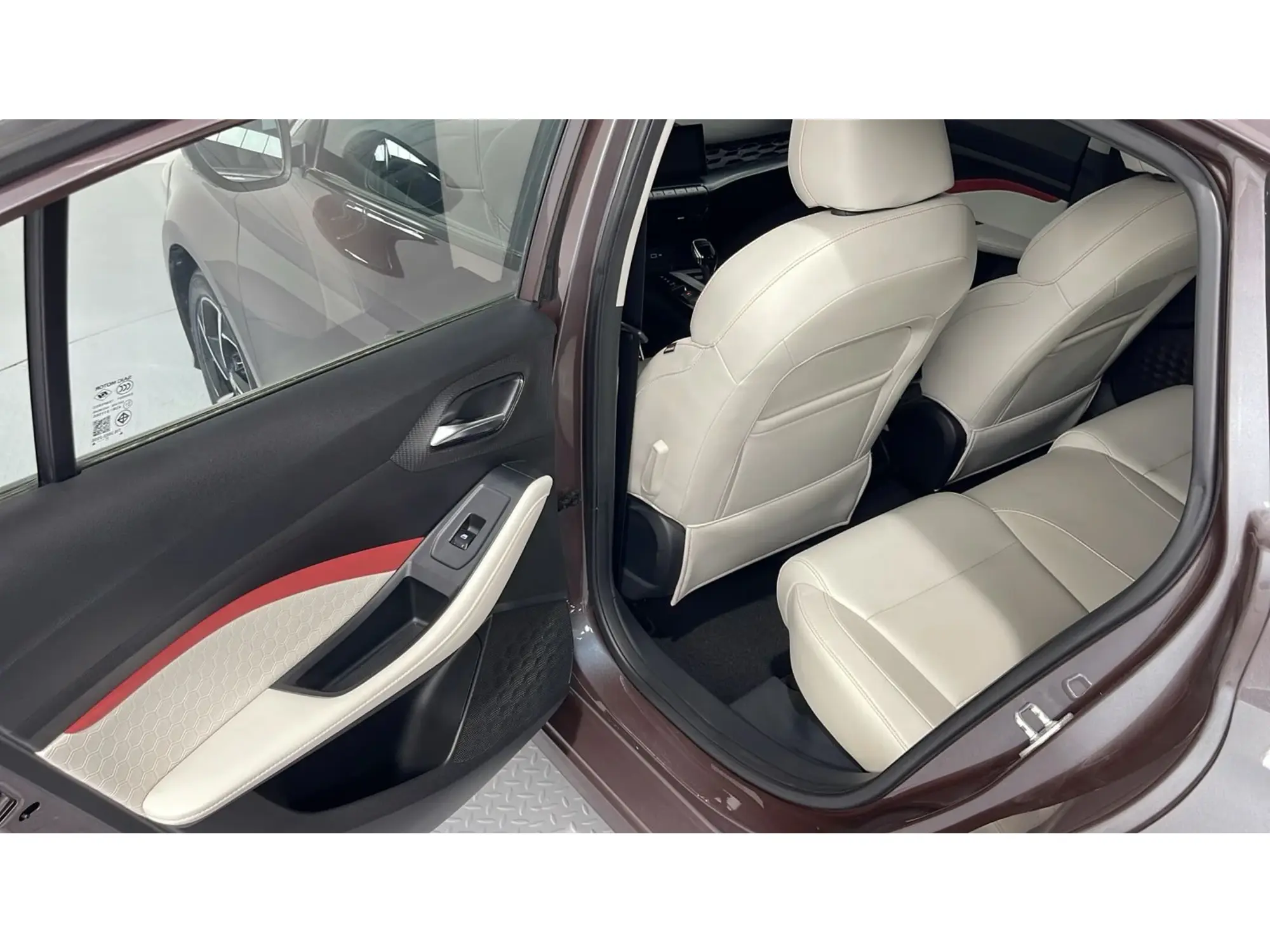 MG GT STD 2023
