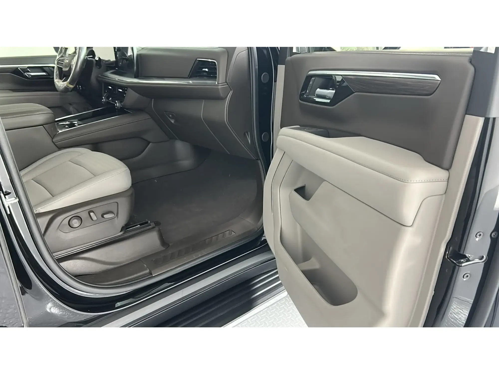 Chevrolet Tahoe LS RWD 2025