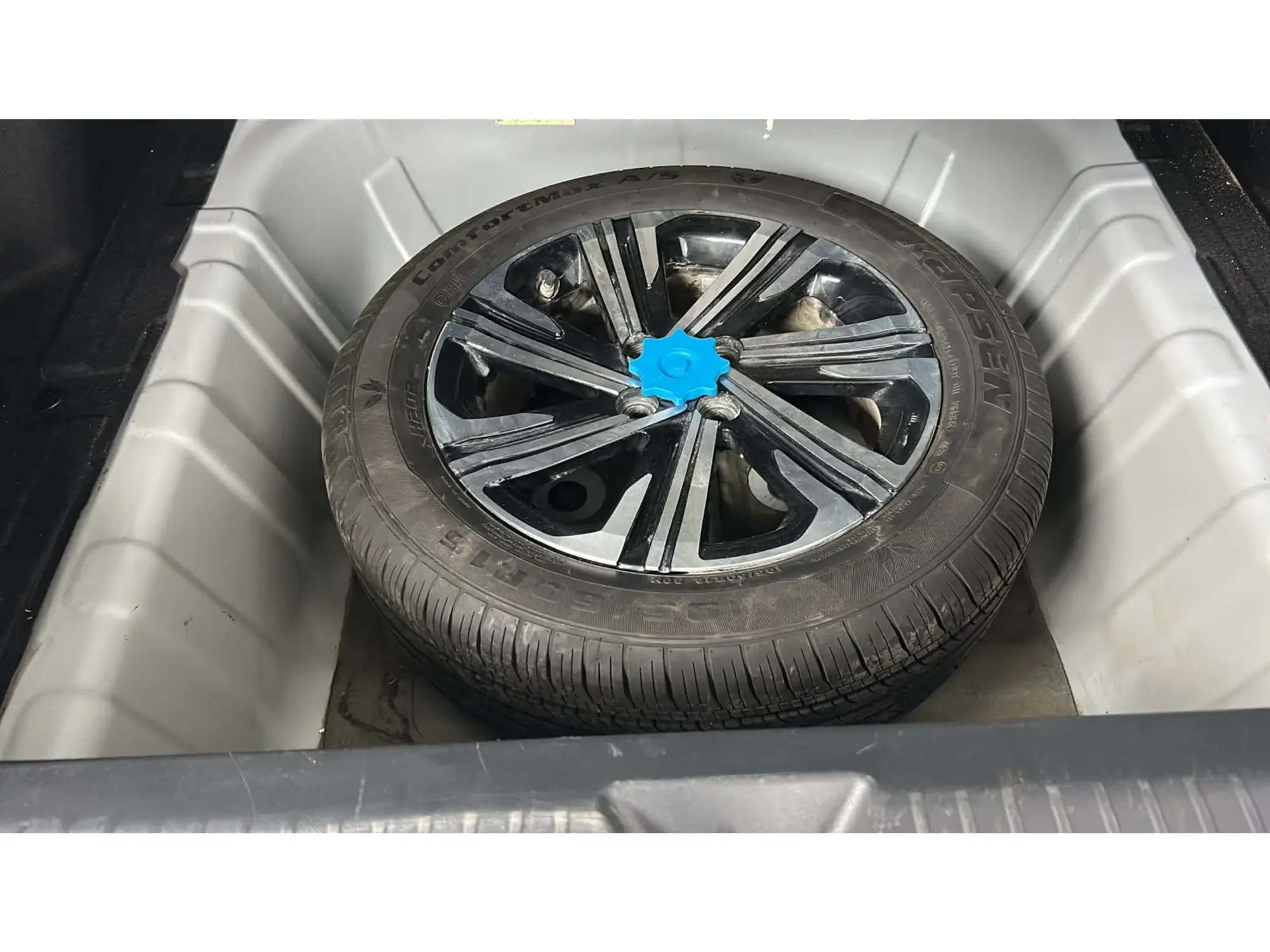 Toyota Yaris Y PLUS 1.3L 2024