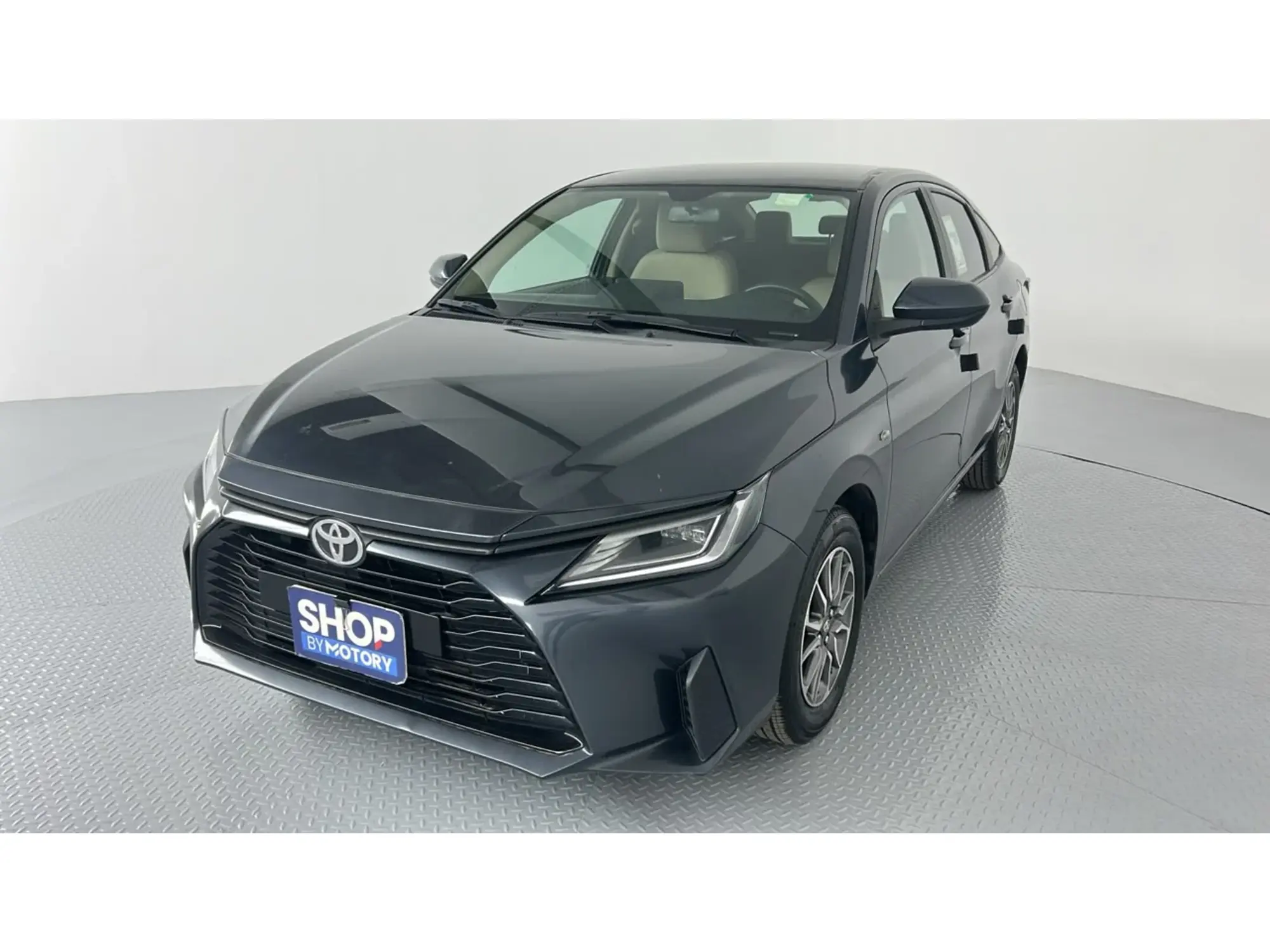 Toyota Yaris Y 2024