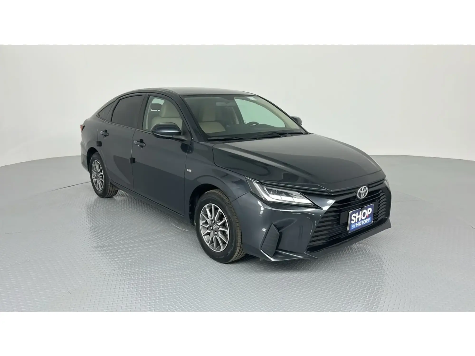 Toyota Yaris Y 2024