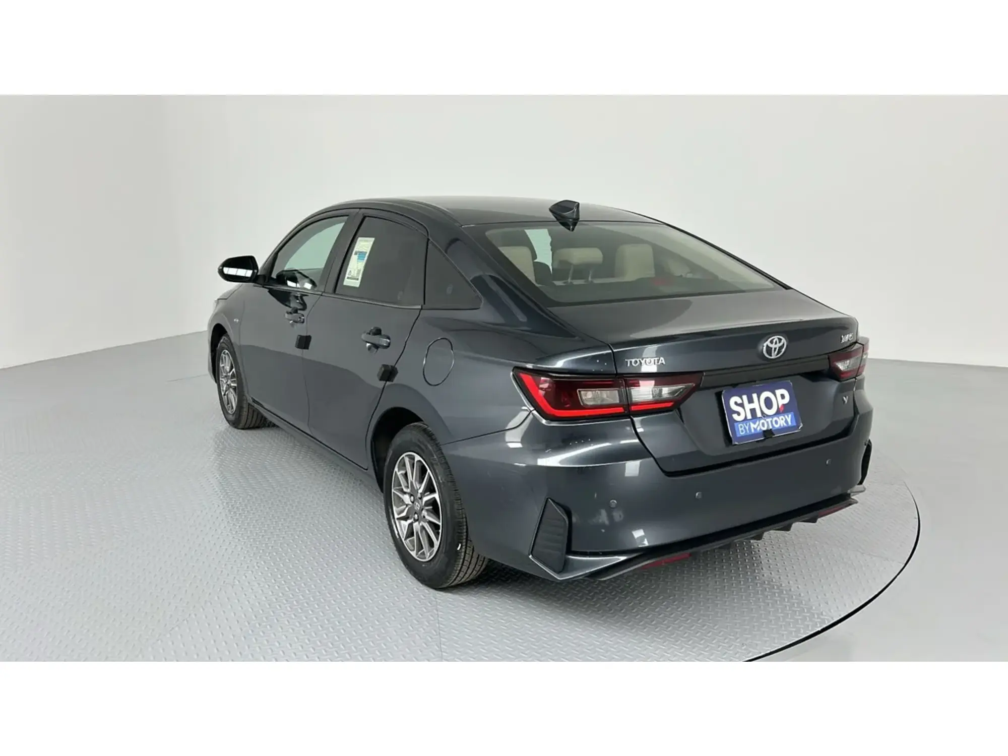 Toyota Yaris Y 2024