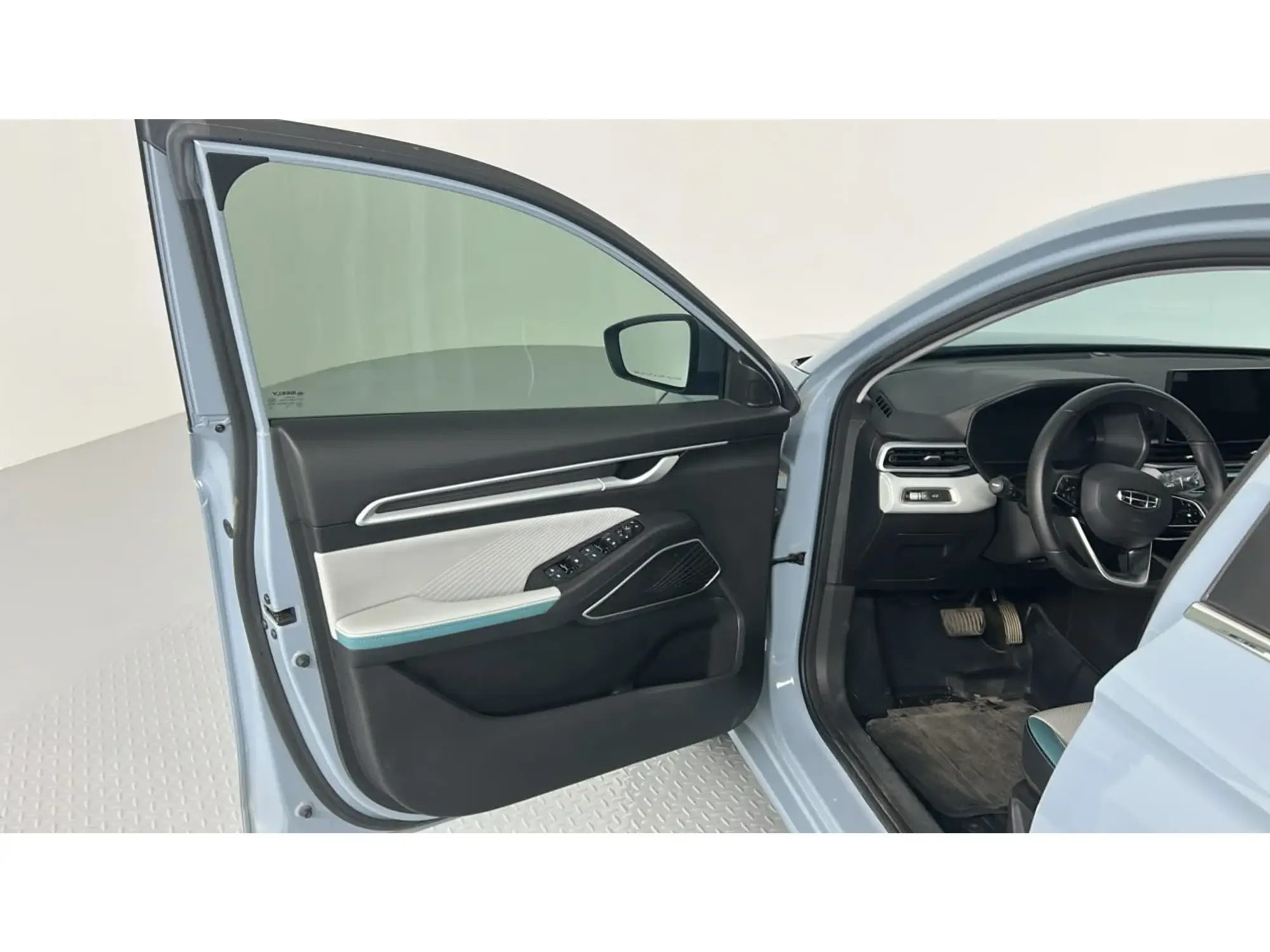 Geely Emgrand GF 2025