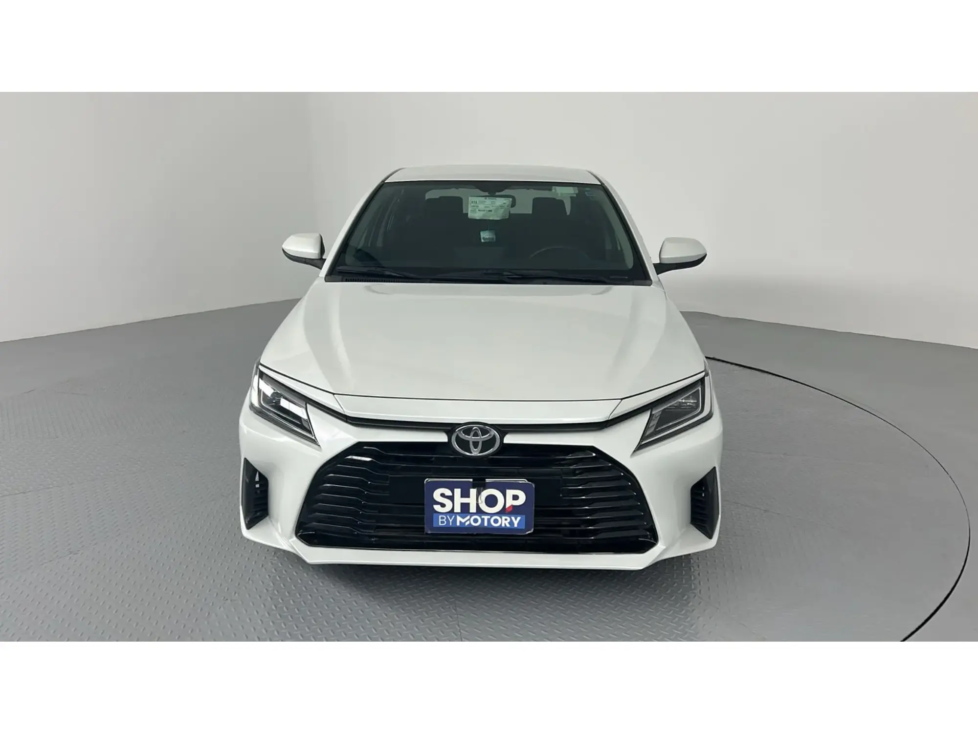 Toyota Yaris Y 2024
