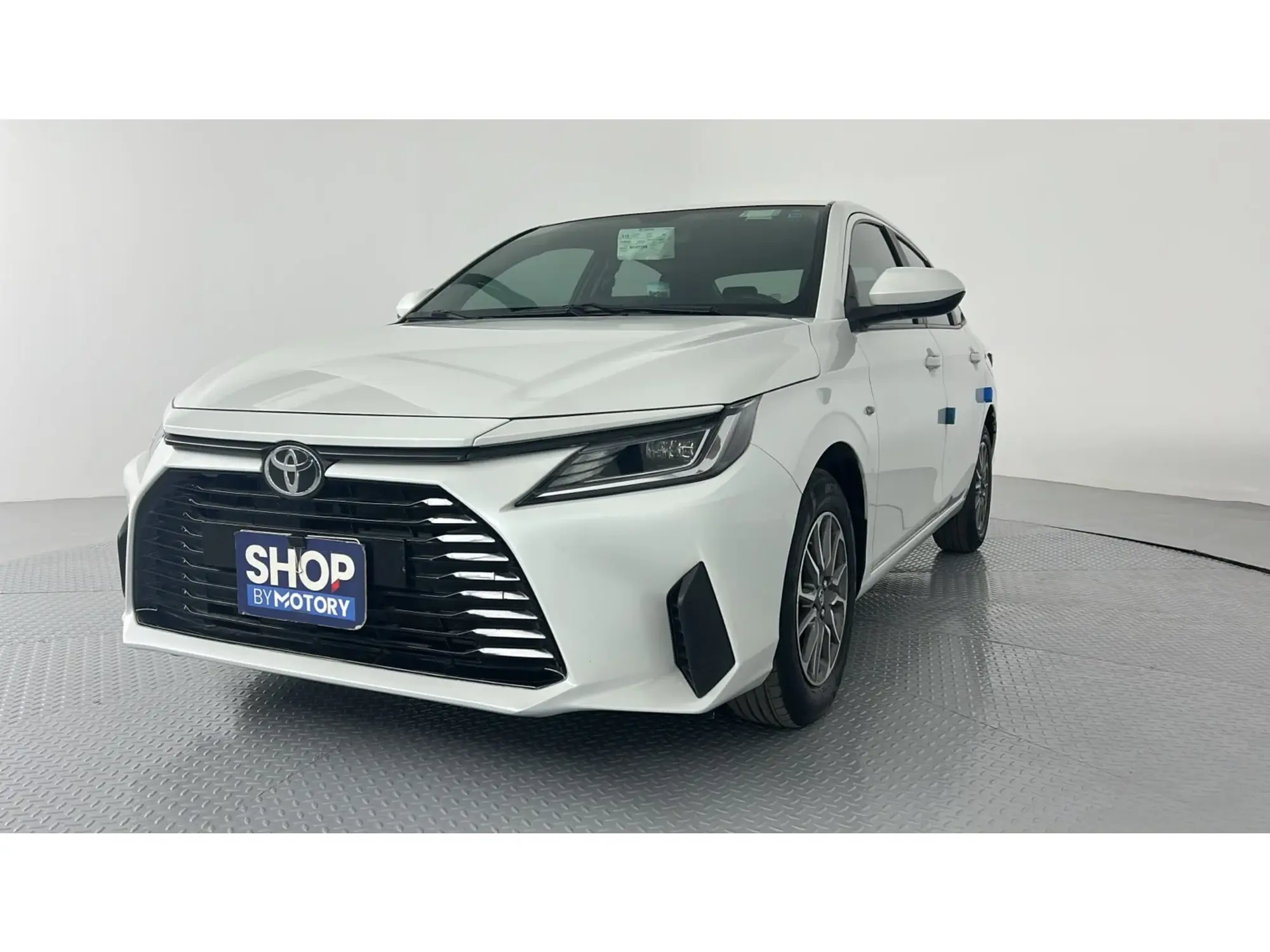 Toyota Yaris Y 2024