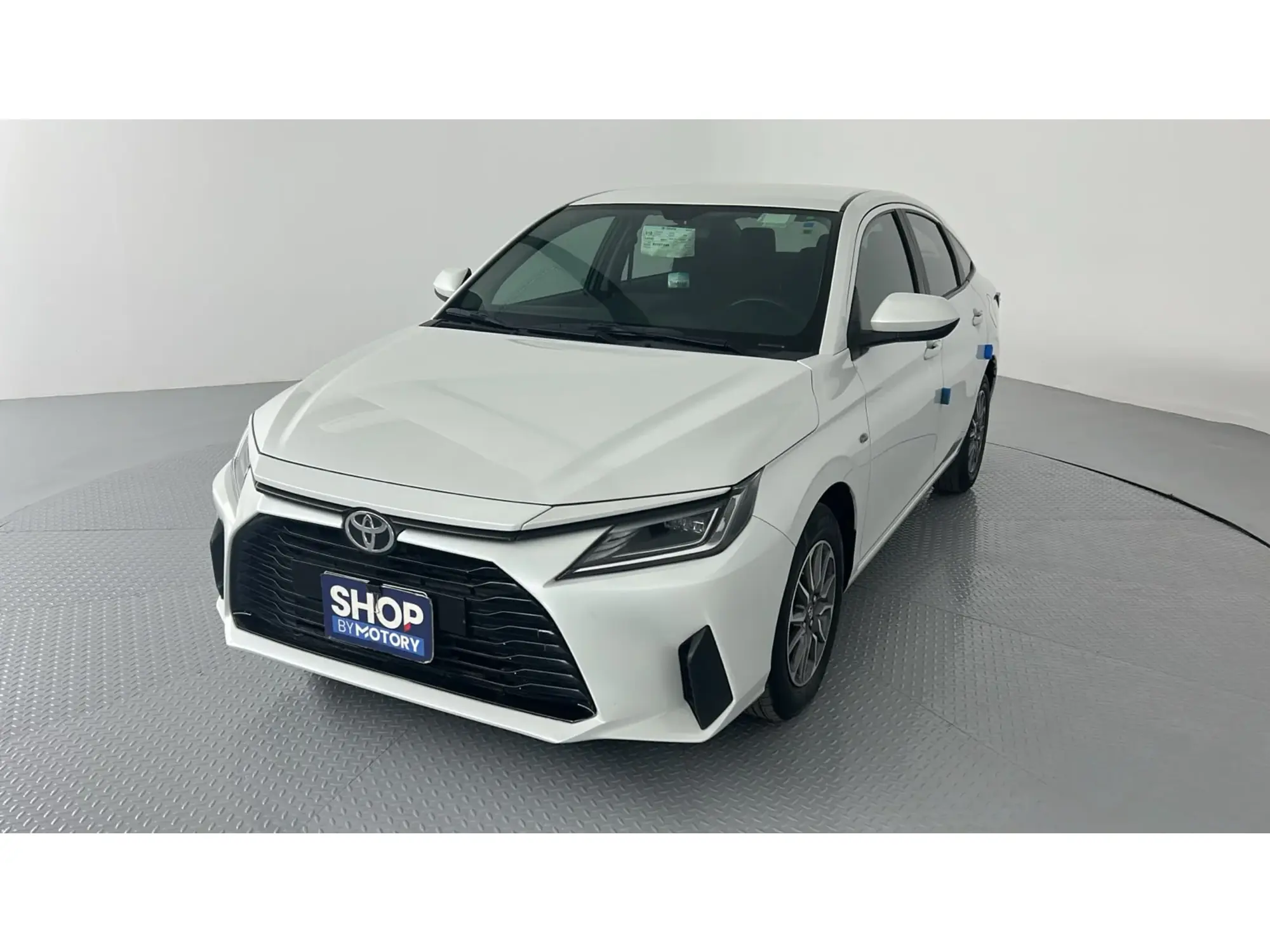 Toyota Yaris Y 2024