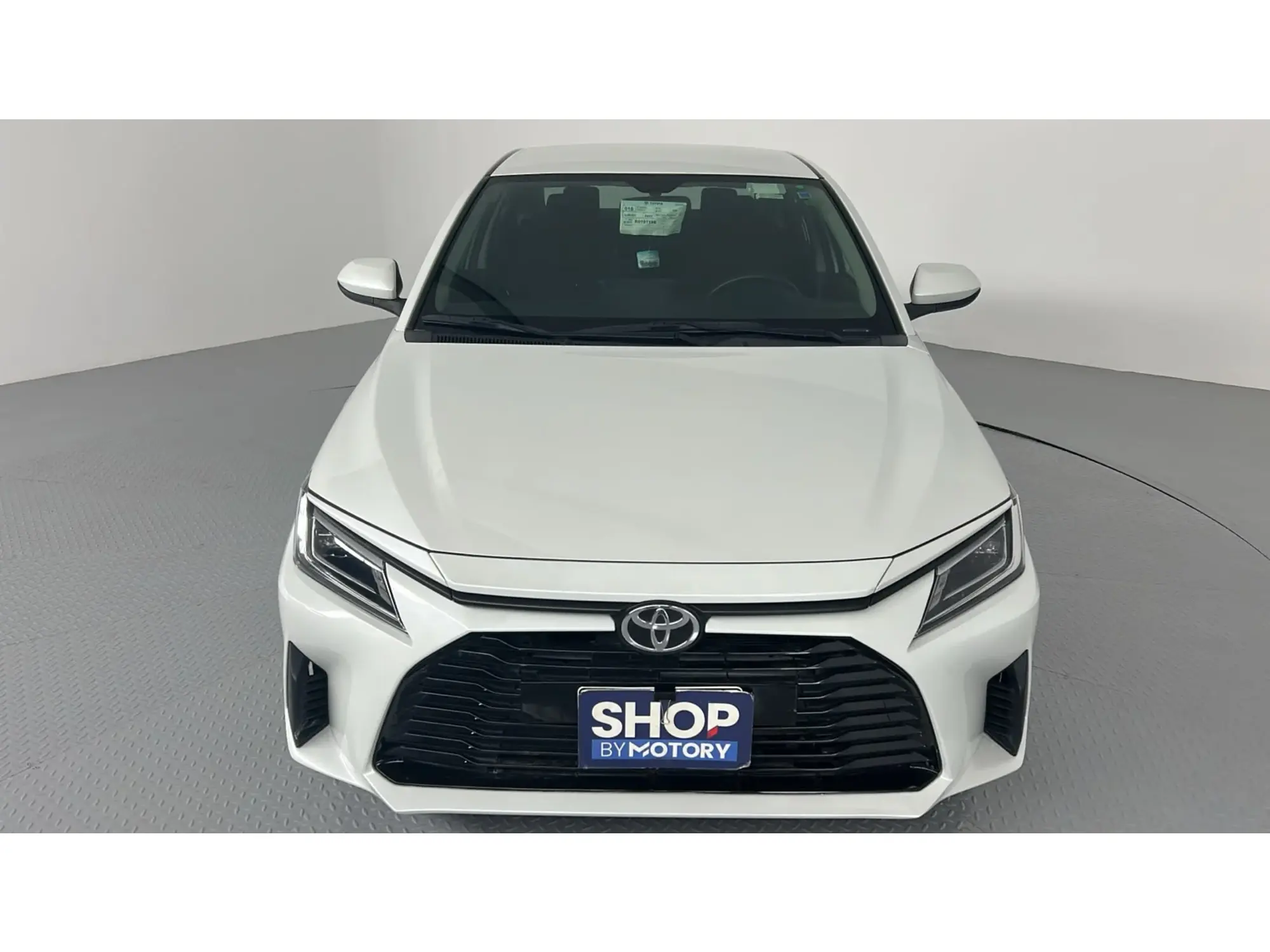 Toyota Yaris Y 2024