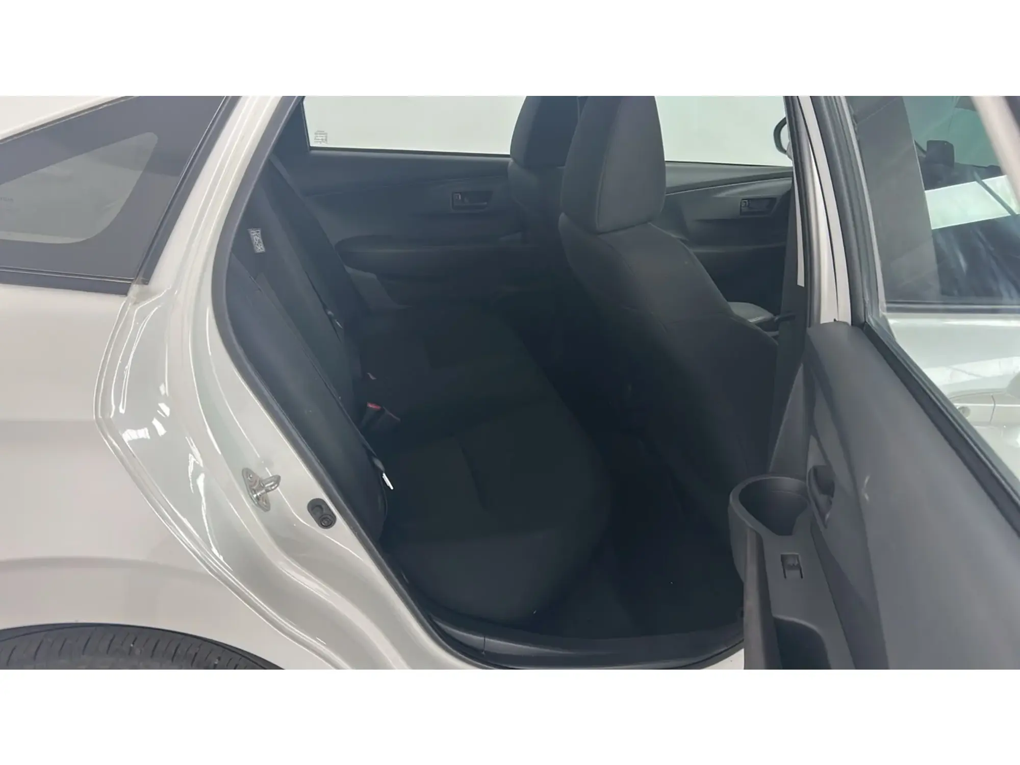 Toyota Yaris Y 2024