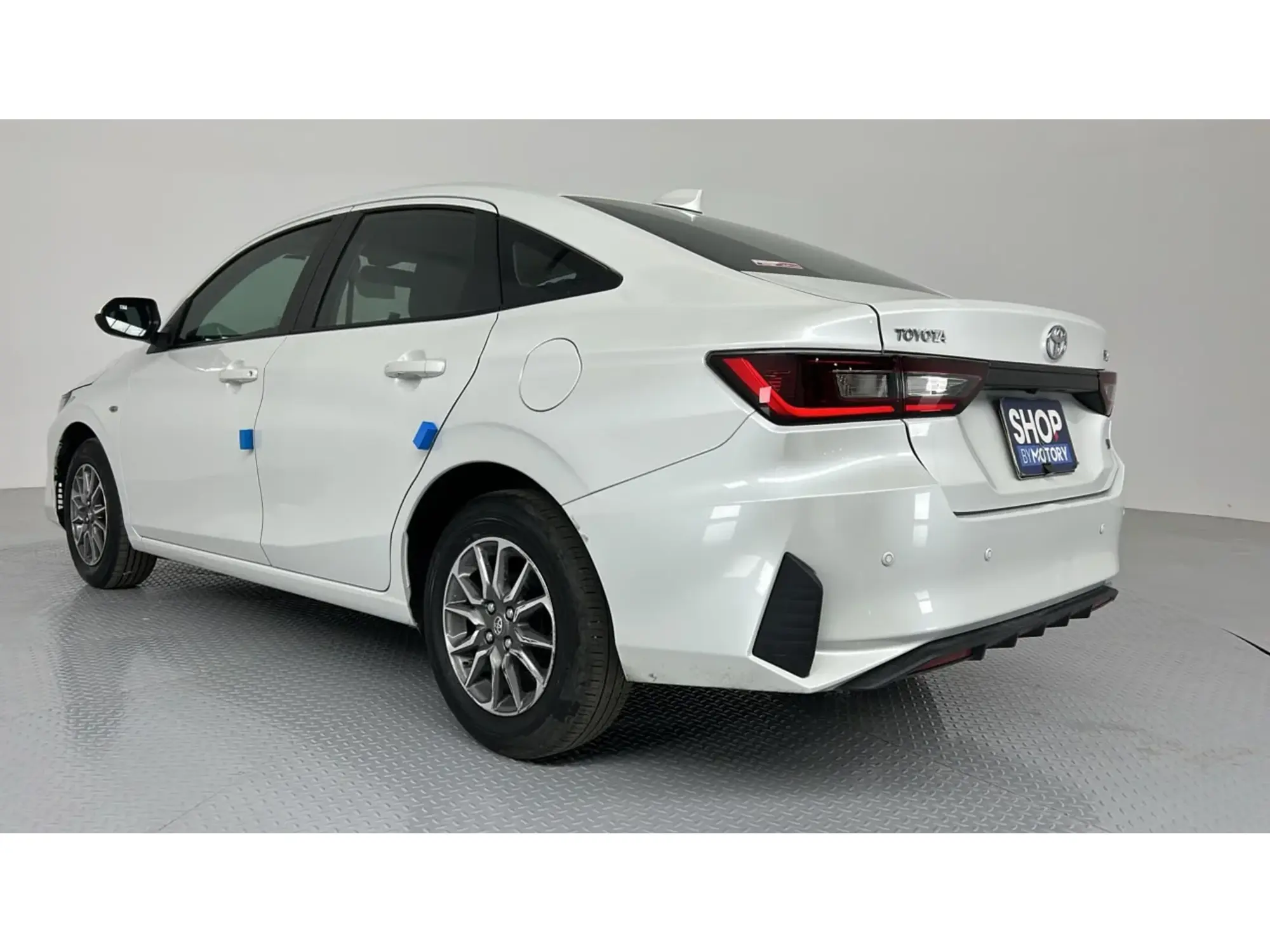 Toyota Yaris Y 2024