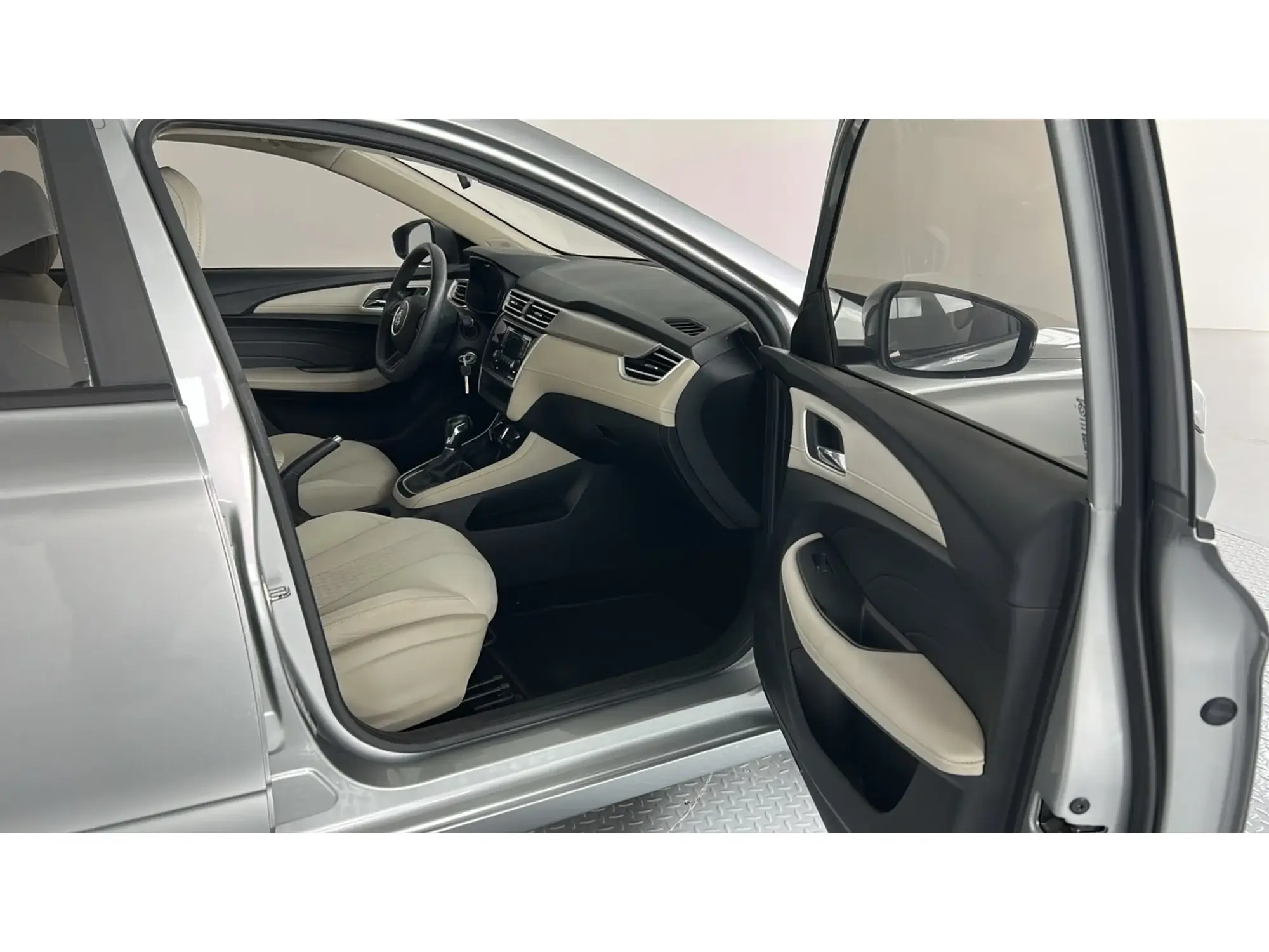 MG 5 STD 2023