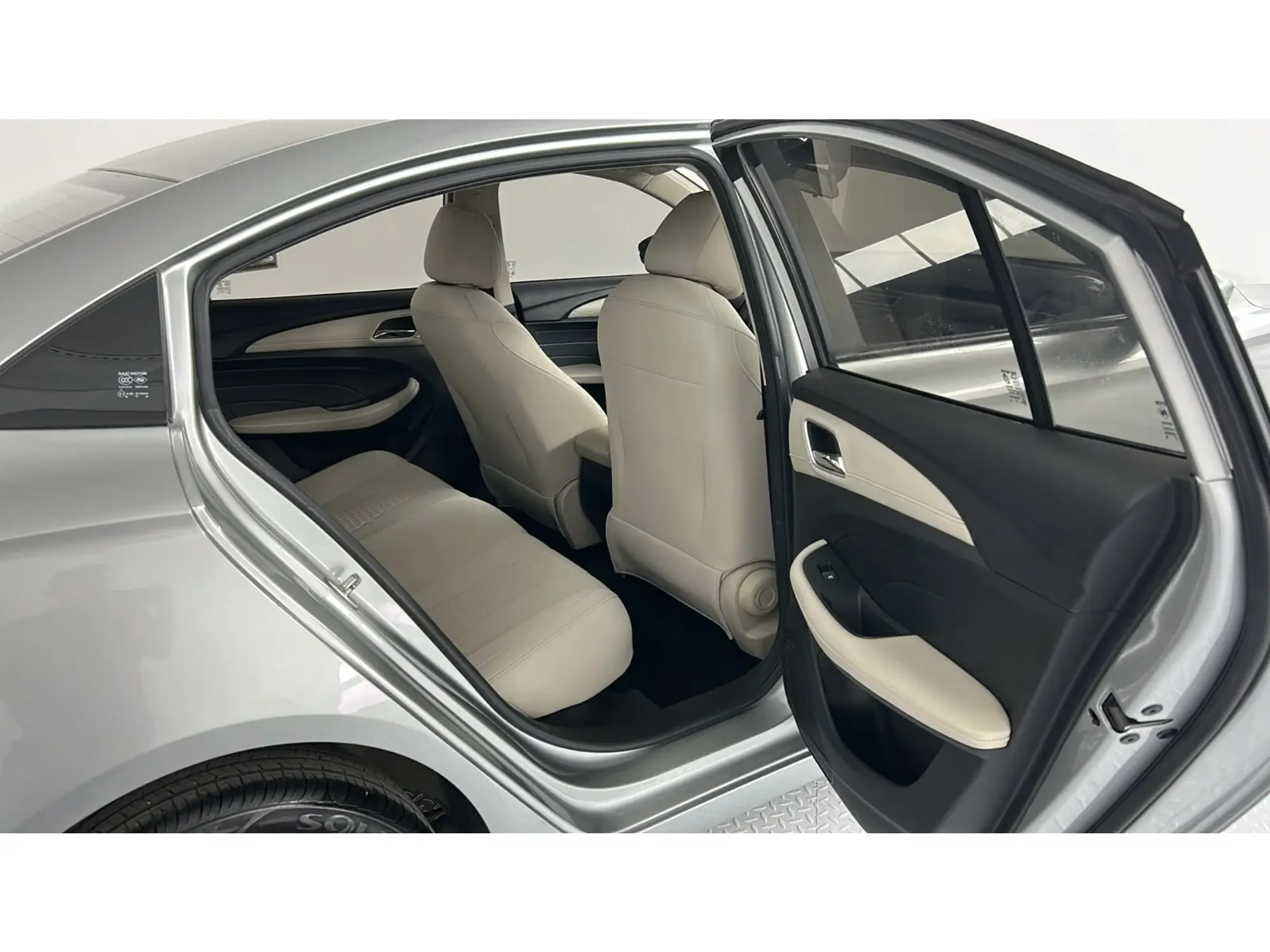 MG 5 STD 2023