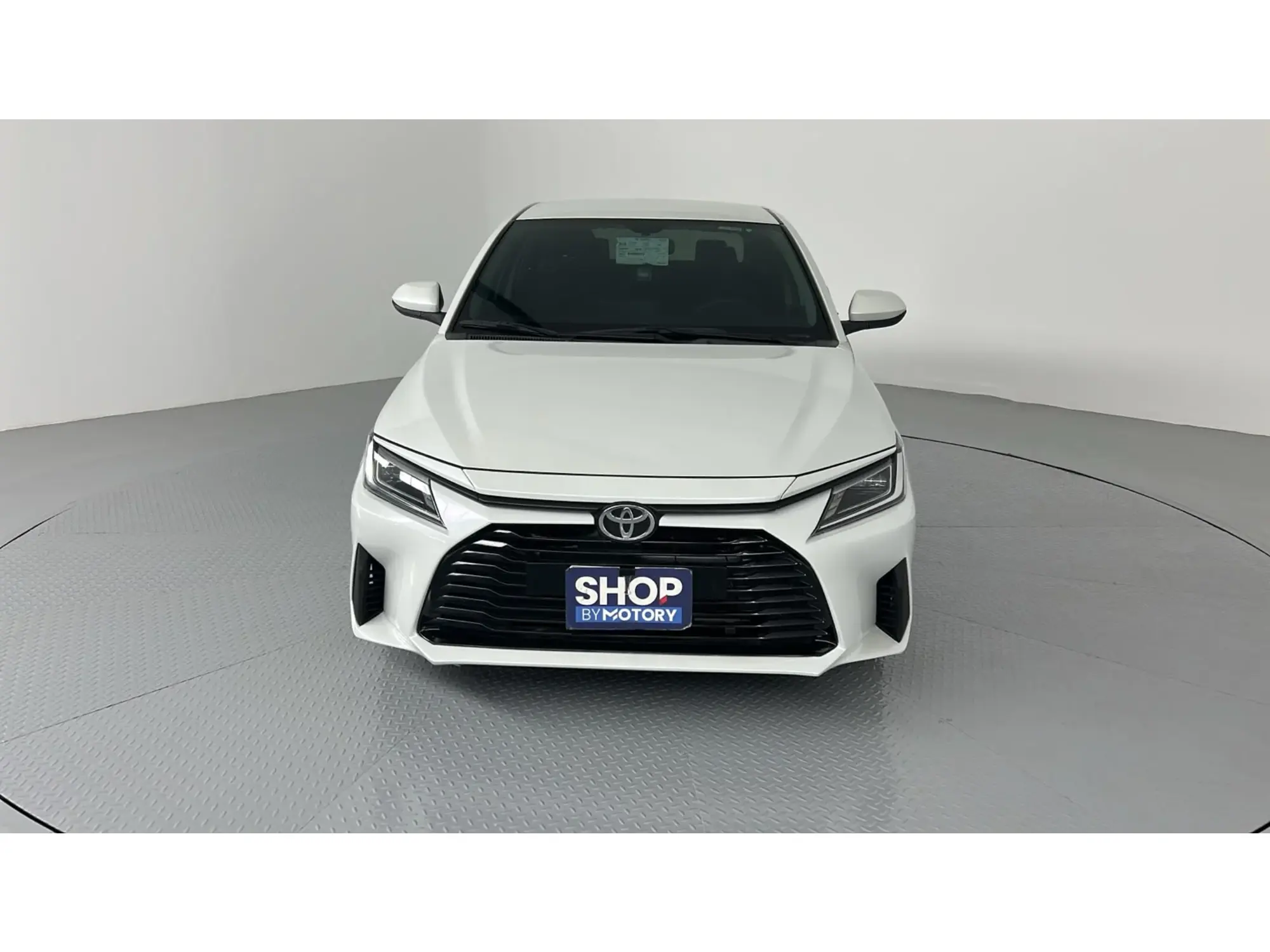 Toyota Yaris Y 2024