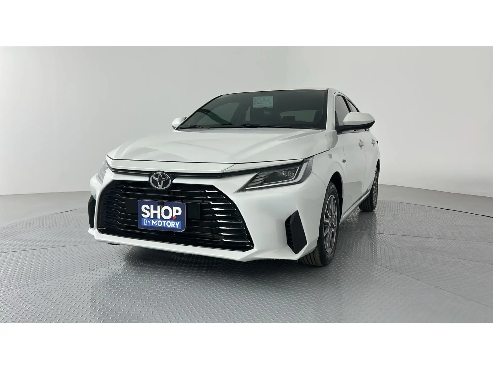 Toyota Yaris Y 2024