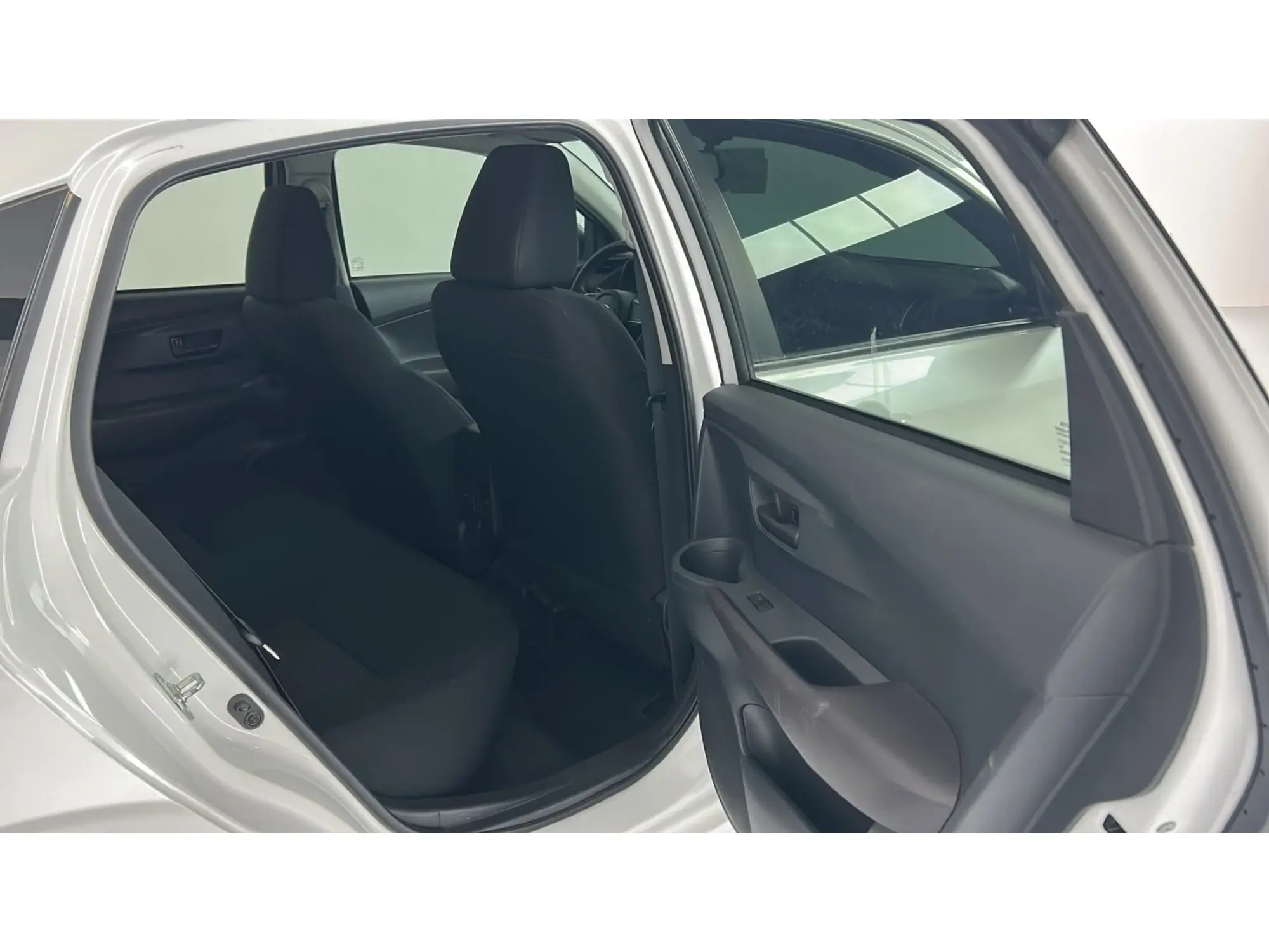Toyota Yaris Y 2024