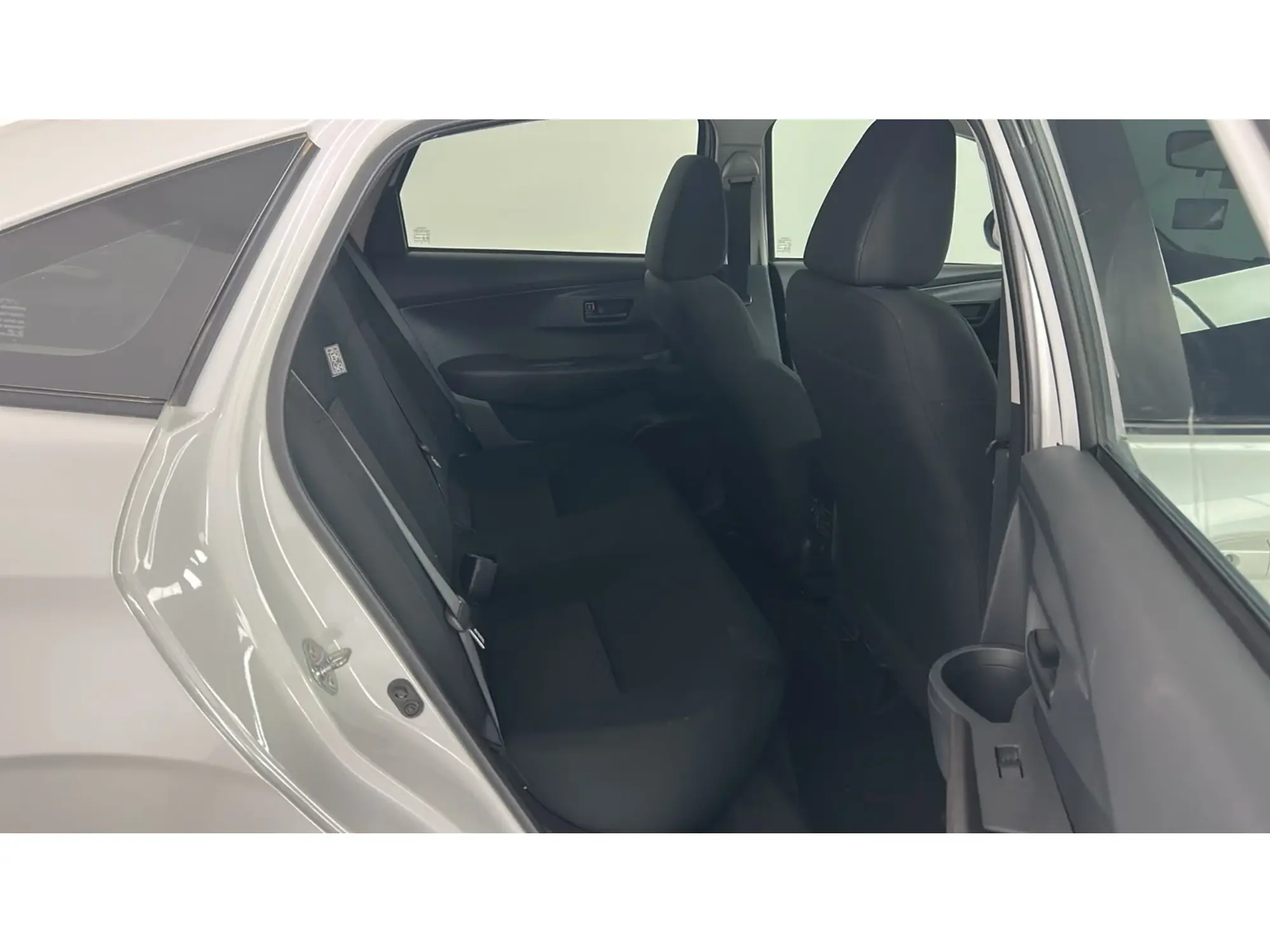 Toyota Yaris Y 2024