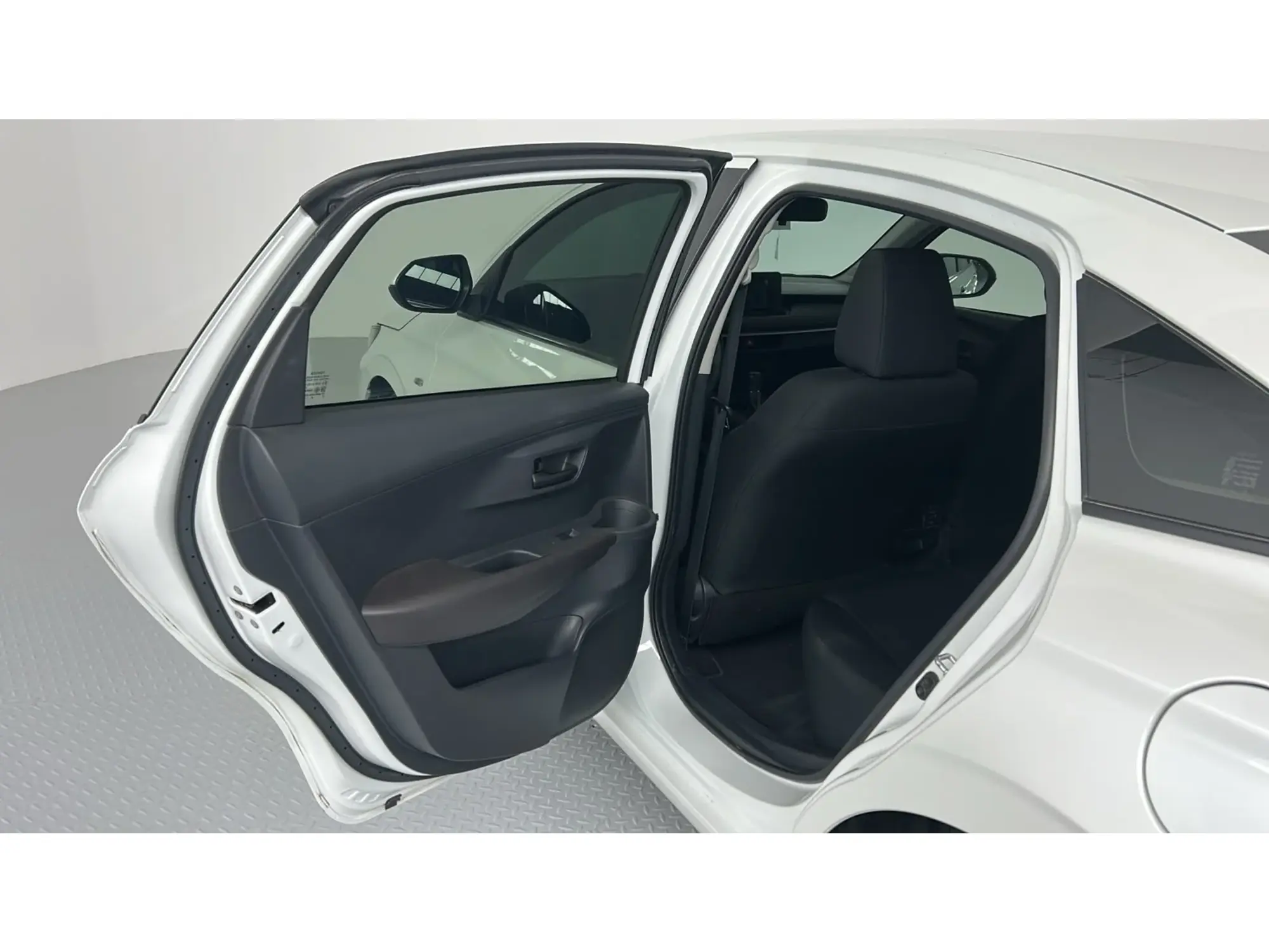 Toyota Yaris Y 2024