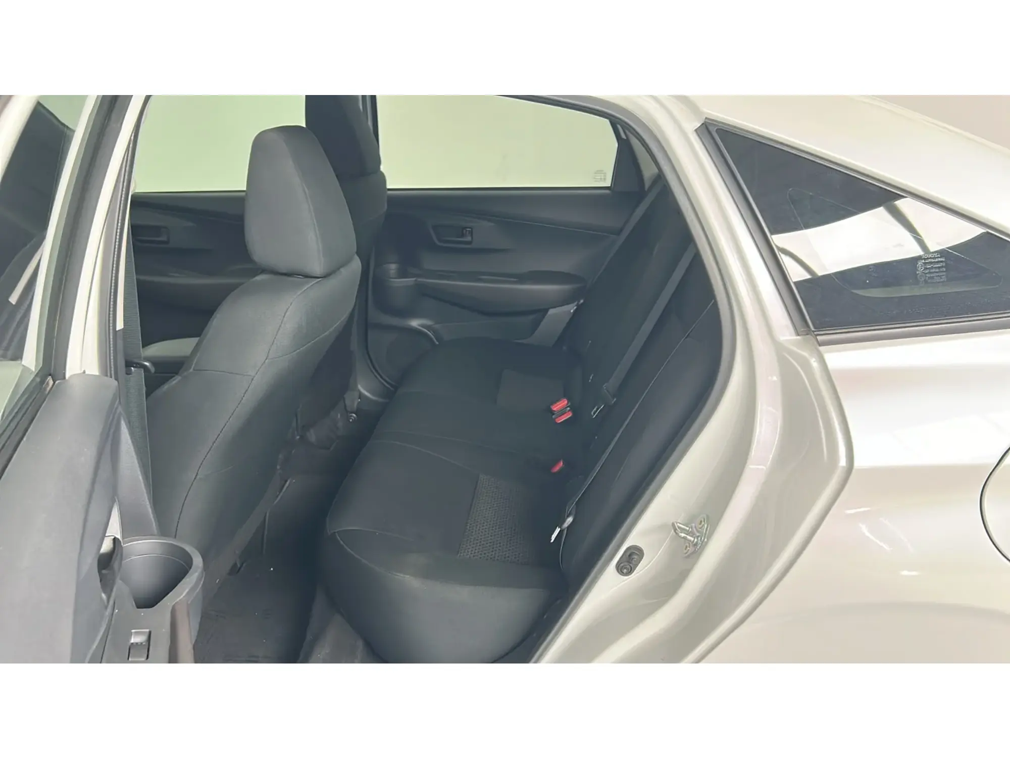 Toyota Yaris Y 2024