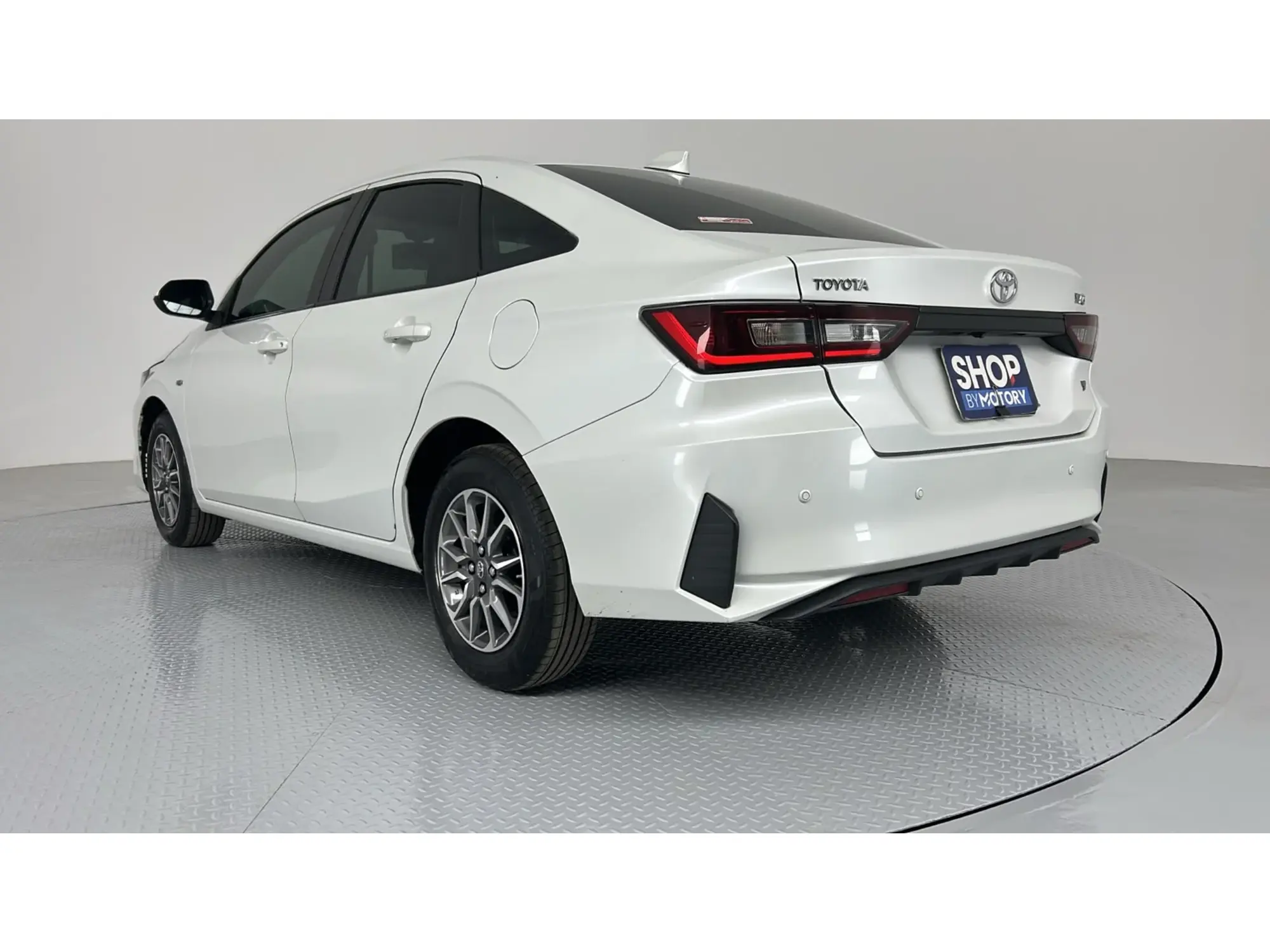 Toyota Yaris Y 2024