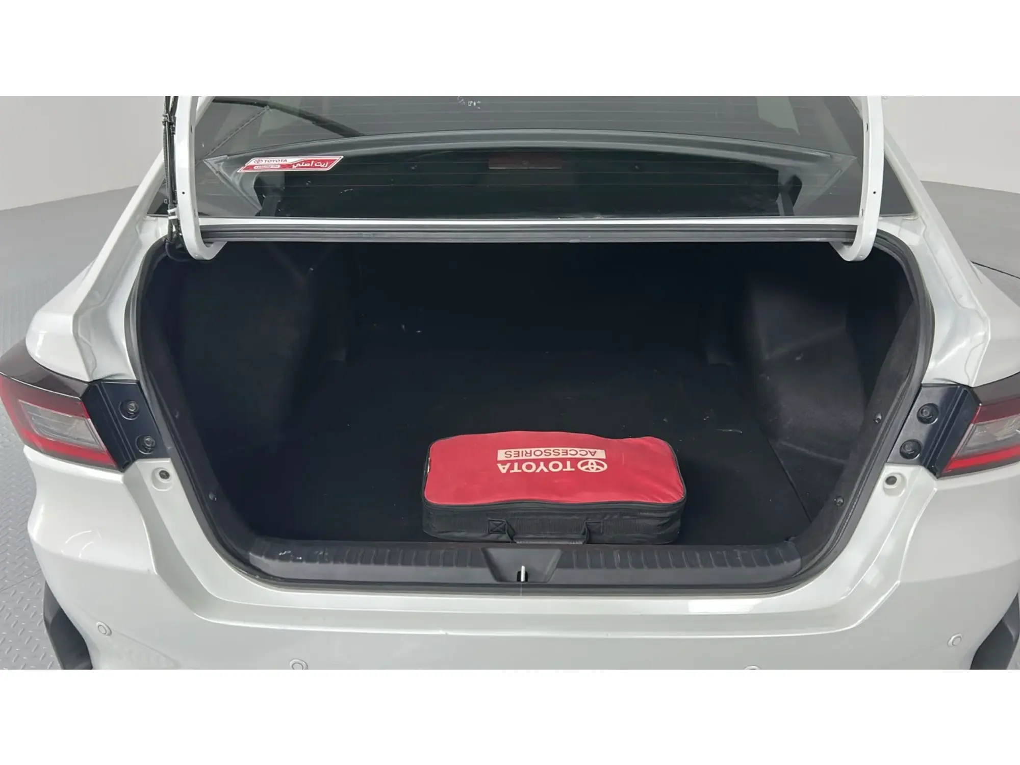 Toyota Yaris Y 2024